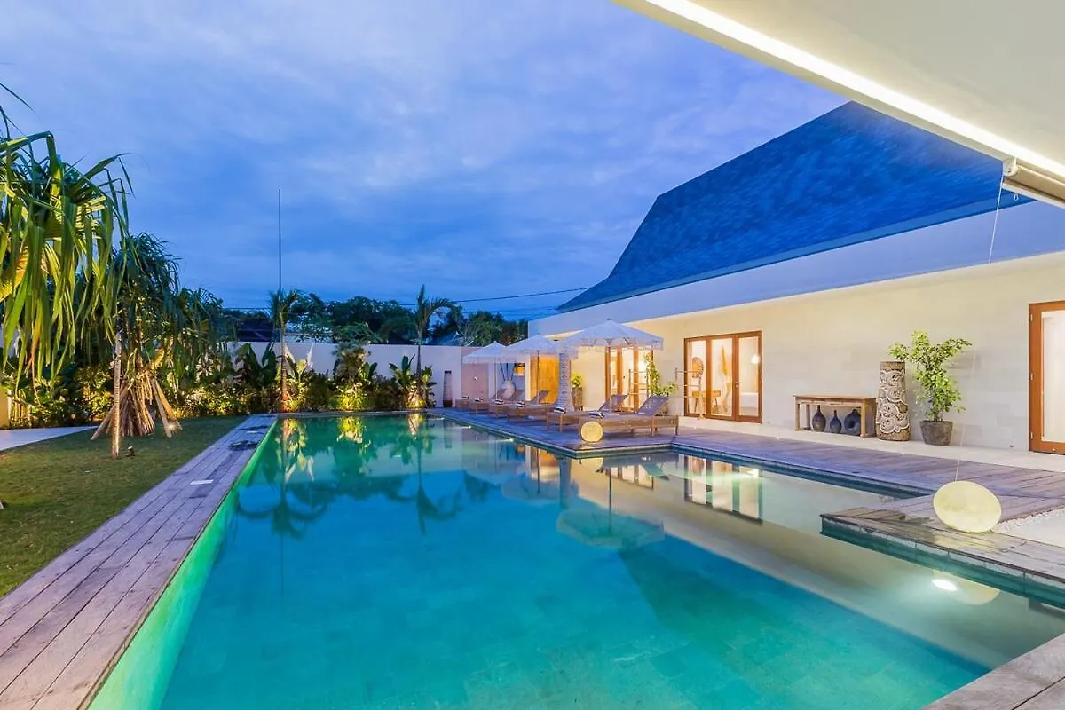 Villa Jinjah Soul Luxury 5Br Villa,18M Pool & Garden Mantaak 0*,