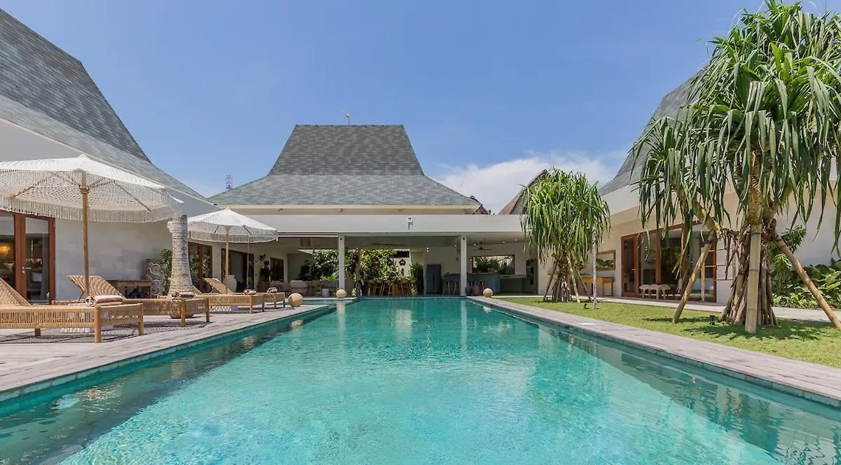 Villa Jinjah Soul Luxury 5Br Villa,18M Pool & Garden Mantaak Indonesia