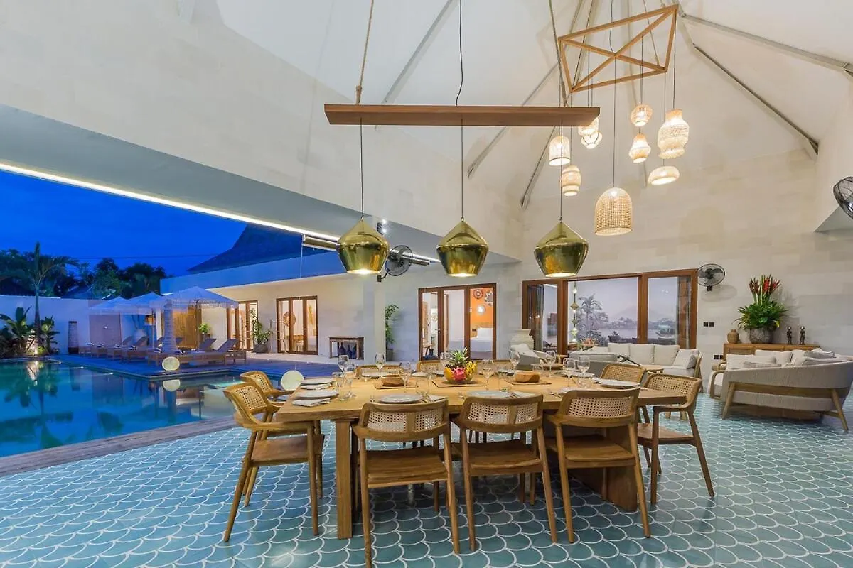 Villa Jinjah Soul Luxury 5Br Villa,18M Pool & Garden Mantaak 0*,  Indonesia