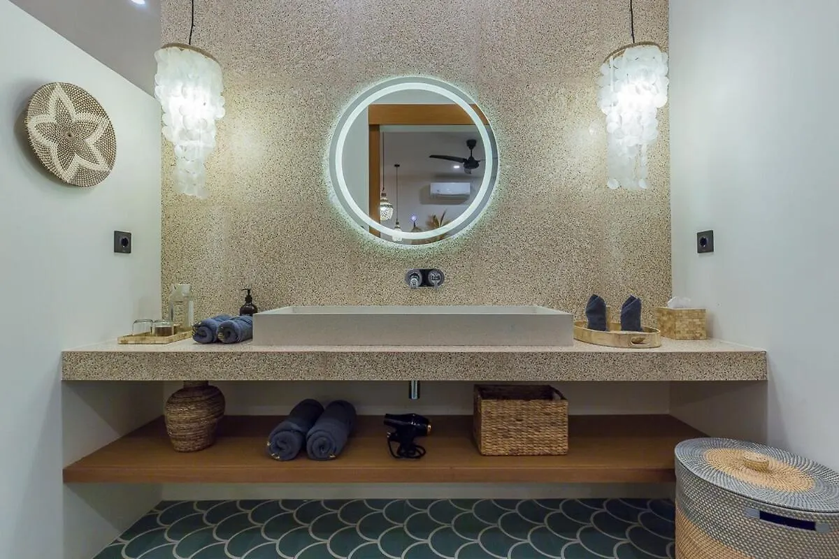 Villa Jinjah Soul Luxury 5Br Villa,18M Pool & Garden Mantaak