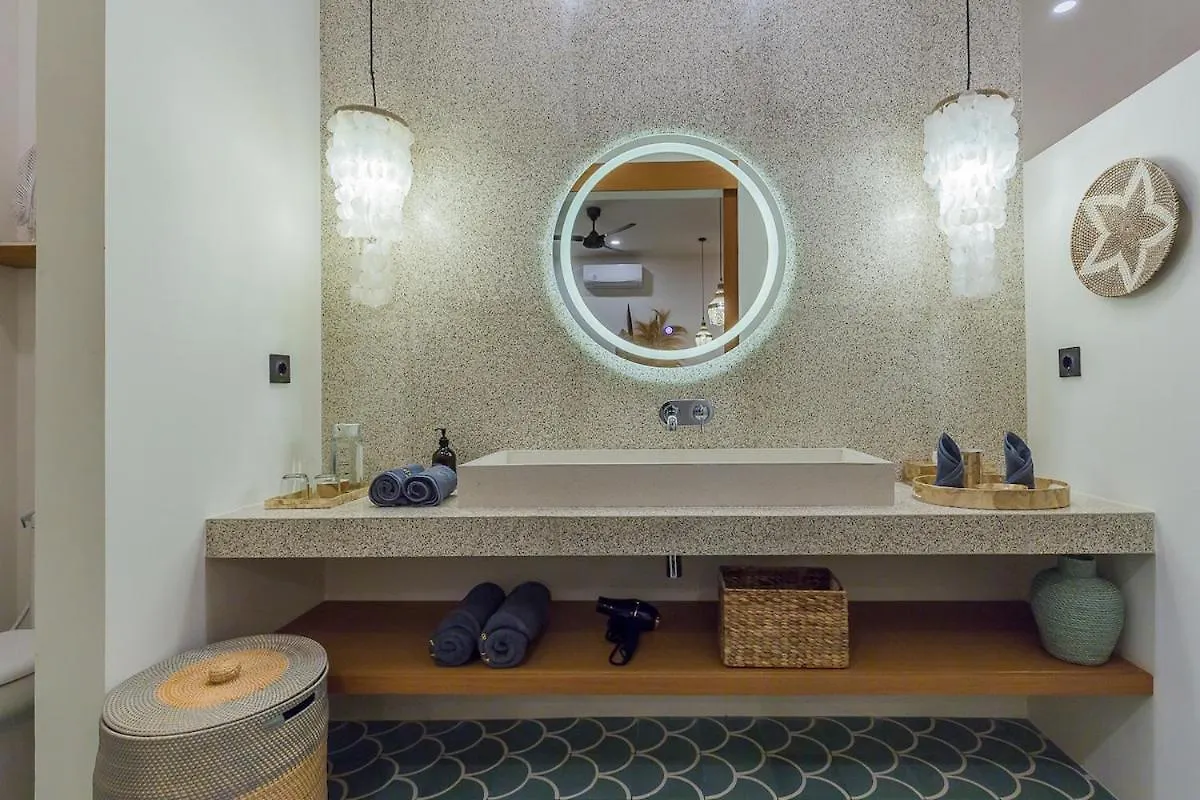 Villa Jinjah Soul Luxury 5Br Villa,18M Pool & Garden Mantaak