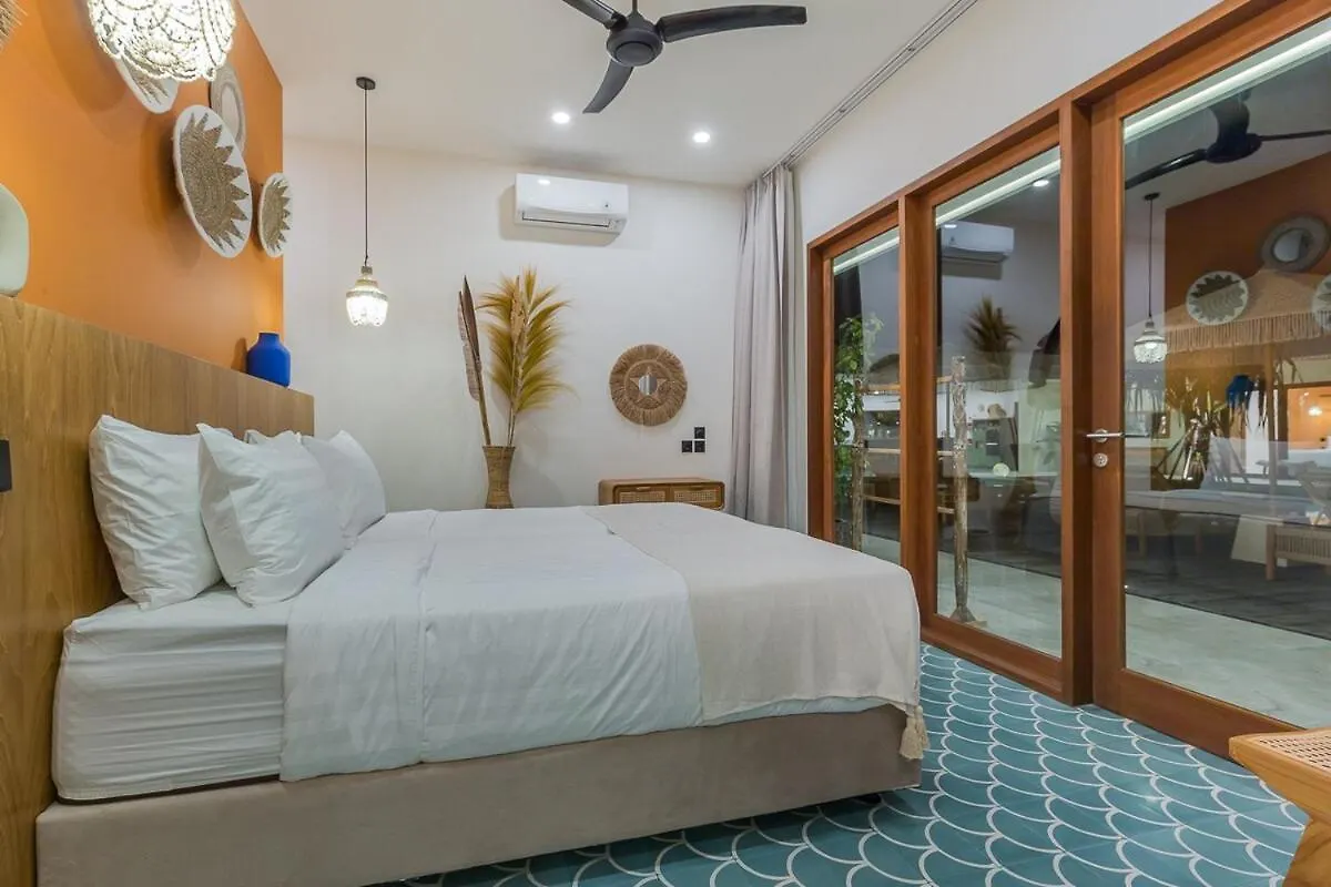 Villa Jinjah Soul Luxury 5Br Villa,18M Pool & Garden Mantaak 0*,