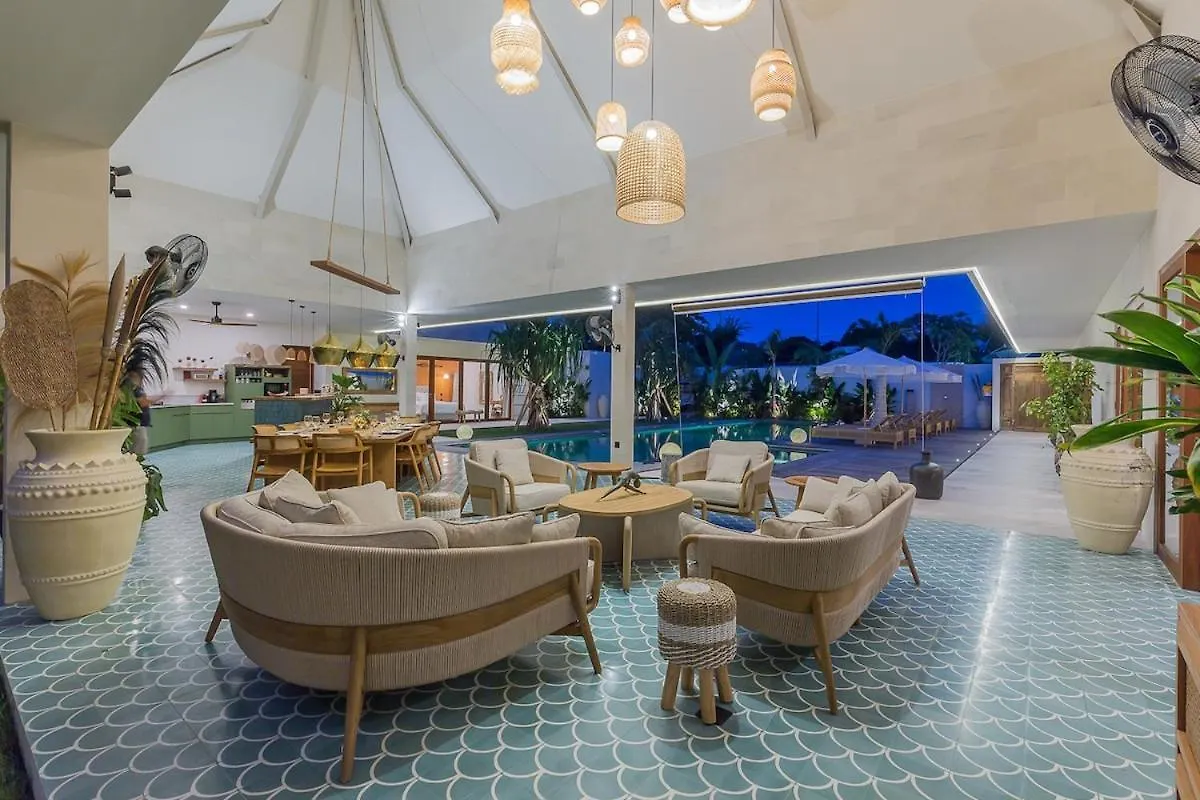 Villa Jinjah Soul Luxury 5Br Villa,18M Pool & Garden Mantaak