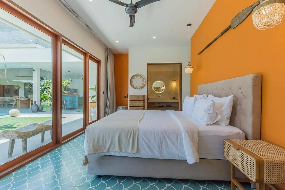 Villa Jinjah Soul Luxury 5Br Villa,18M Pool & Garden Mantaak