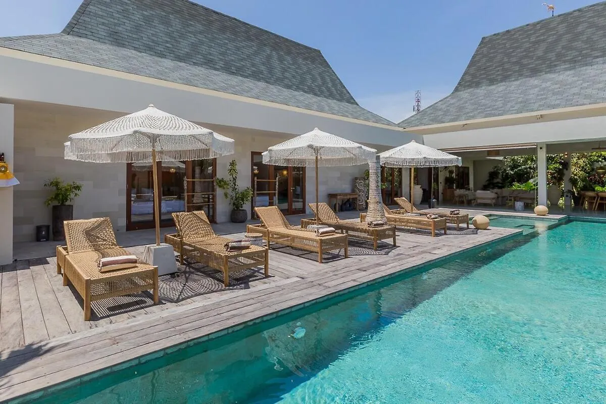 Villa Jinjah Soul Luxury 5Br Villa,18M Pool & Garden Mantaak Indonesia