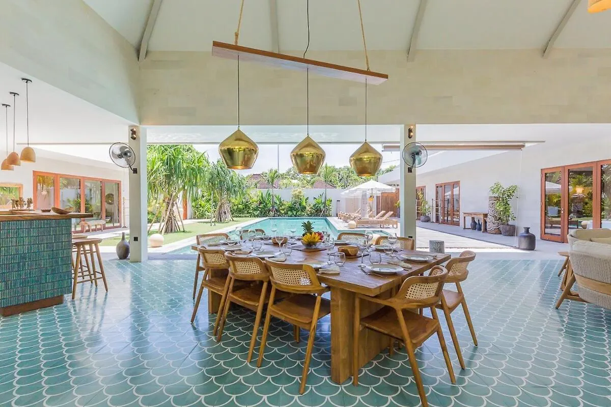 Villa Jinjah Soul Luxury 5Br Villa,18M Pool & Garden Mantaak 0*,