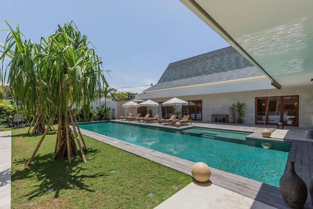 Villa Jinjah Soul Luxury 5Br Villa,18M Pool & Garden Mantaak 0*,  Indonesia